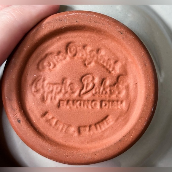 Vintage Original Apple Bakes Baking Dish Pottery Blue Trim Rustic Cottage Core - Picture 3 of 3